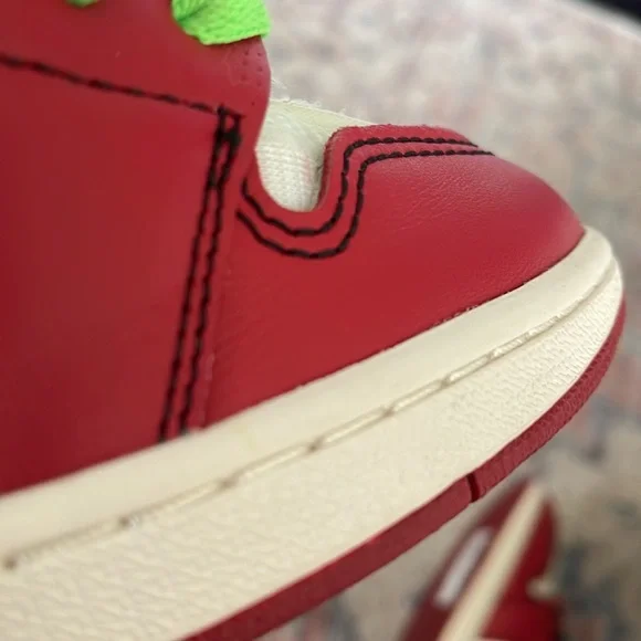 ❗️OFF WHITE JORDAN 1❗️ - Picture 7 of 16